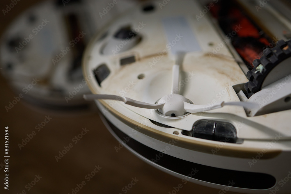 Exploring the Differences Between New and Used Brush Heads for a Robot Vacuum Cleaner Exploring the Differences Between New and Used Brush Heads for a Robot Vacuum Cleaner