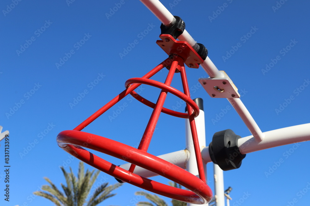 Device for playing sports in a city park on the Mediterranean coast