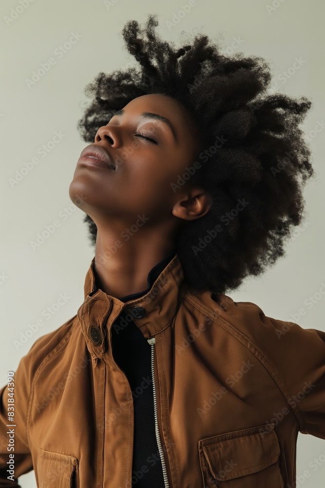 Obraz premium Confident Portrait of Young African American Woman, Diverse and Feminine Strength 