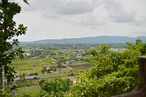 Obraz na płótnie Maplewood Trail (楓林步道) in Ji'an Township, Hualien, features observation decks and pavilions, offering panoramic views of Ji'an's fields, Hualien City, Qixingtan, and the Pacific Ocean. w salonie
