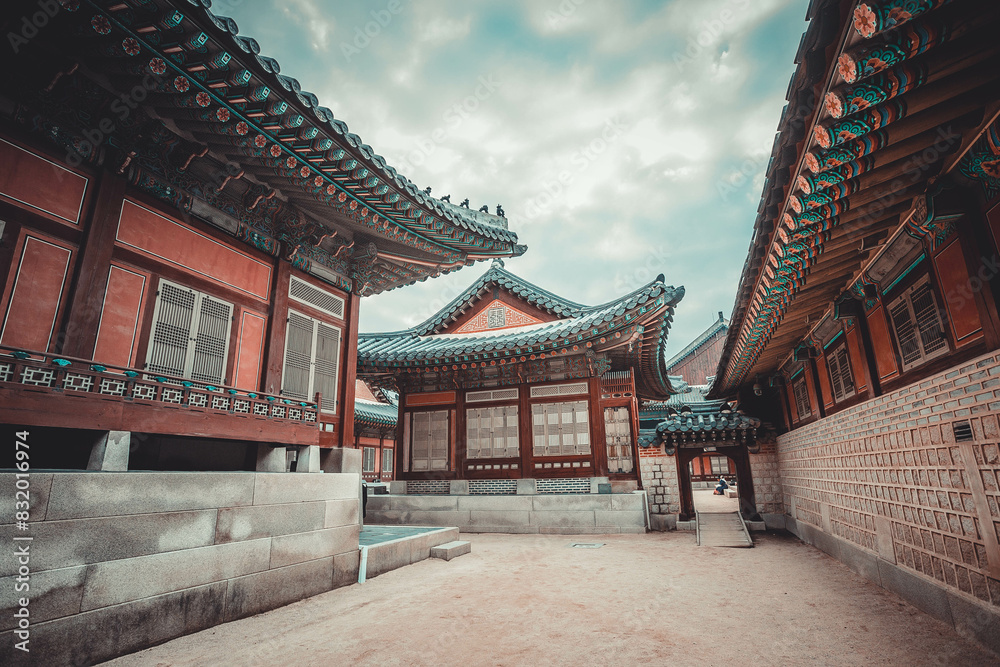 the side doors and walls of Gyeongbokgung Palace