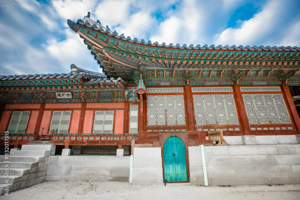 the side doors and walls of Gyeongbokgung Palace