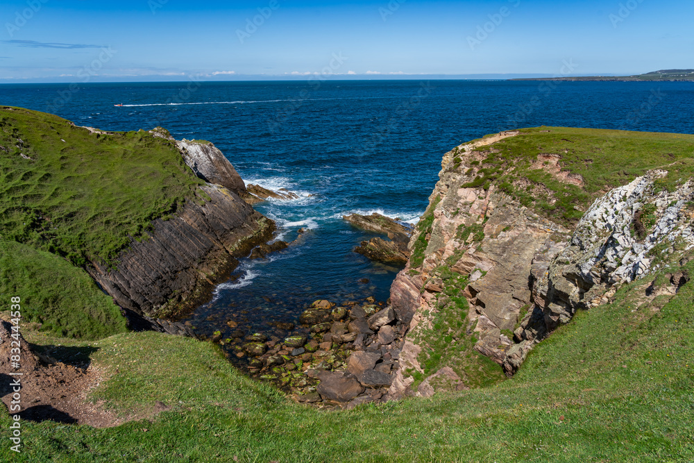 Walking the coastline between Trearddur Bay and Rhoscolyn