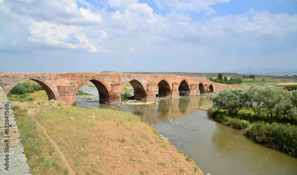 Fototapeta premium Coban Dede Bridge is located in Erzurum, Turkey. It was built in 1298.