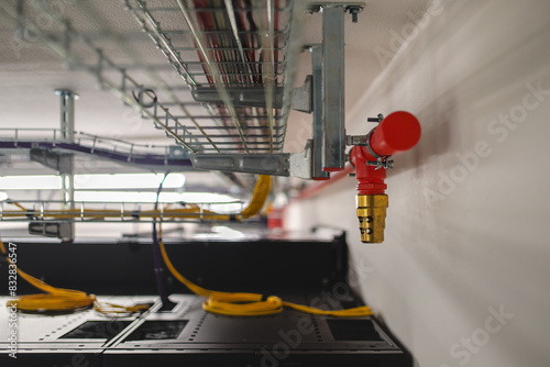 Clean agent fire suppression system used in data centers, backup battery rooms, electrical rooms (under 400 volts), sub-floors or tape storage libraries.
