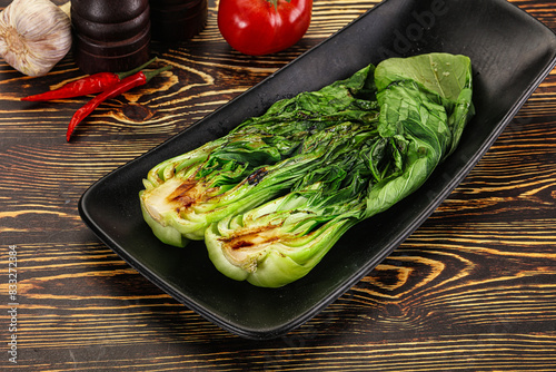 Obraz na płótnie Asian grilled Pak Choy salad