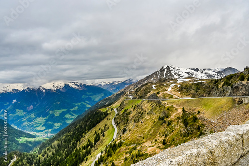 Jaufenpass, Passstrasse, Bergstrasse, Alpenpass, Aussicht, Berge, Jaufenspitze, St. Leonhard, Eisacktal, Naturpark, Wanderweg, Frühling, Südtirol, Italien photo