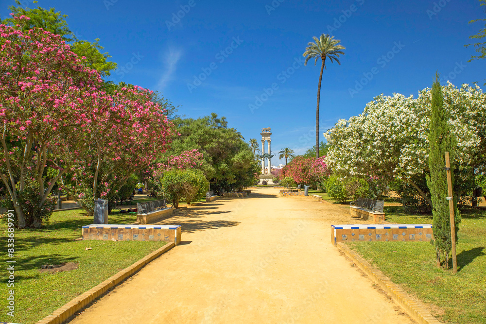 Obraz premium Pathway in a Park in Seville, Spain