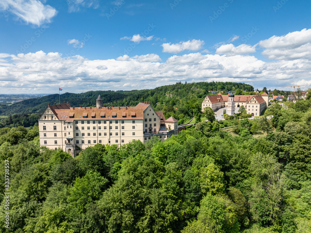 Luftbild vom Schloss Heiligenberg, eine Schlossanlage im Renaissance-Stil Luftbild vom Schloss Heiligenberg, eine Schlossanlage im Renaissance-Stil