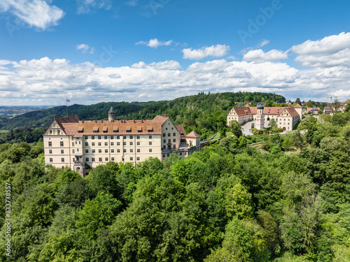 Luftbild vom Schloss Heiligenberg, eine Schlossanlage im Renaissance-Stil