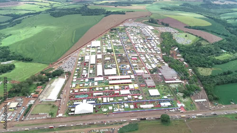 Drone Show Rural Cascavel. Drone Cascavel. Drone agronegócio. Imagem aérea de uma das maiores feiras do agronegócio no Brasil, show rural, no oeste do Paraná, em Cascavel. 