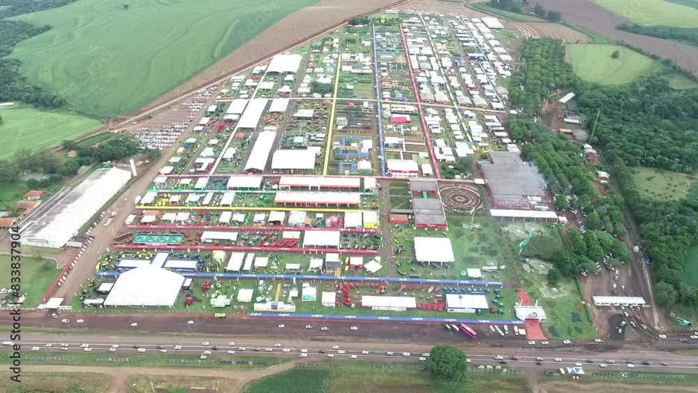 Drone Show Rural Cascavel. Drone Cascavel. Drone agronegócio. Imagem aérea de uma das maiores feiras do agronegócio no Brasil, show rural, no oeste do Paraná, em Cascavel. 