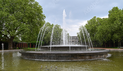 wasserspiel in japanischem garten in düsseldorf, deutschland photo