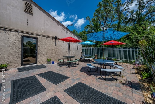 Wallpaper Mural building Torontodigital.ca