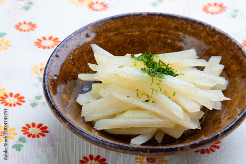 千切りじゃが芋の酢の物