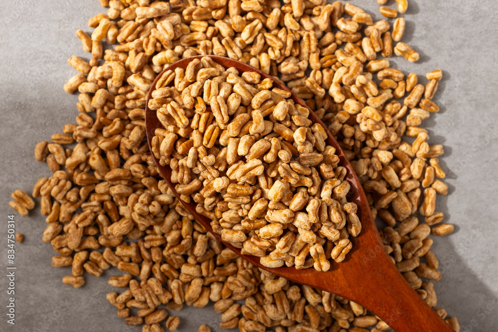 Savory and crunchy roasted kamut Savory and crunchy roasted kamut