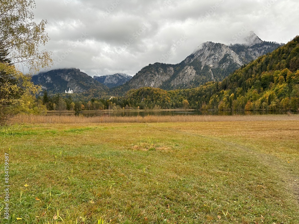 Fototapeta premium panorama view in autumn in the mountains