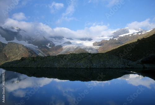 Malerische Seen auf der Hochtour durch die Stubaier Alpen    sterreich - Gletschertour 2002