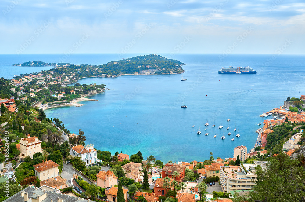 Naklejka premium 山の上から見た景色