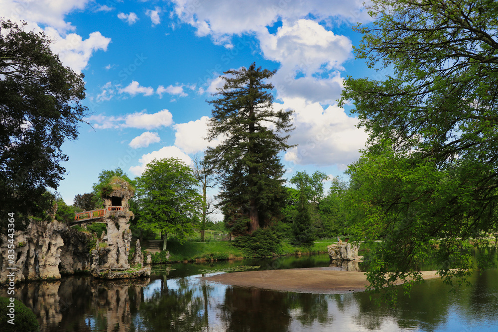 Fototapeta premium lake in the park