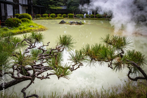Foto shiraike jigoku, 7 hells of beppu, jigoku, hot springs, kyushu, japan, white pon