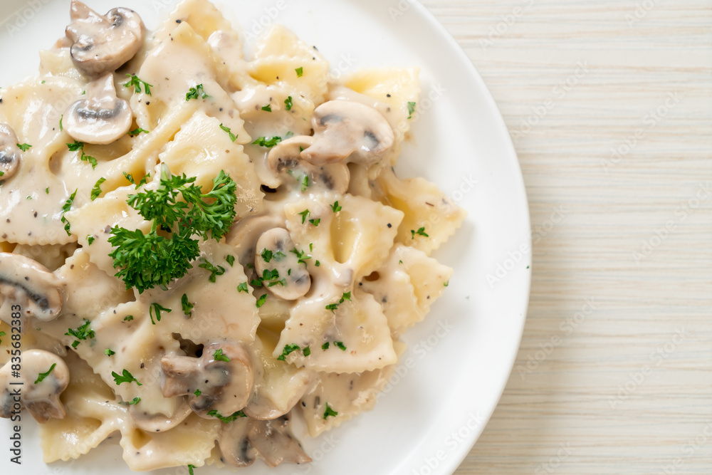 farfalle pasta with mushroom white cream sauce farfalle pasta with mushroom white cream sauce