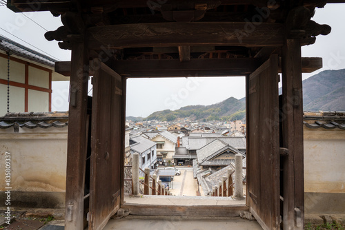 日本の広島のたけはら町並み保存地区の西方寺 photo
