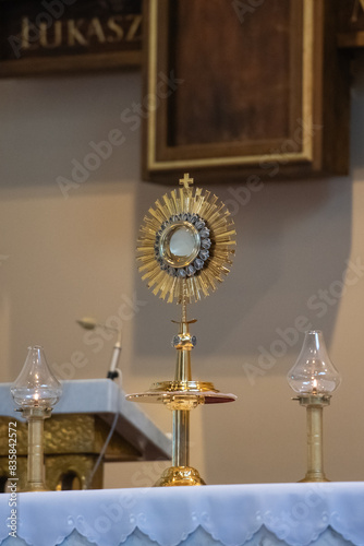 Monstrancja w Świątyni Katolickiej