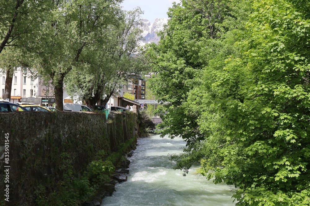 La rivière Durance, ville de Briançon, département des Hautes Alpes, France La rivière Durance, ville de Briançon, département des Hautes Alpes, France
