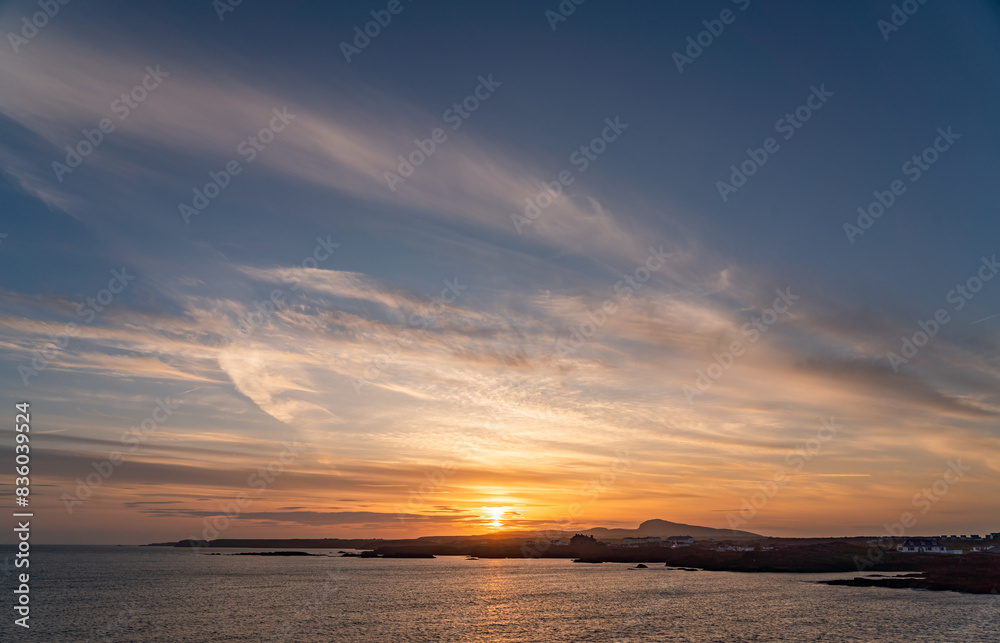 Naklejka premium Sunset walking around Trearddur bay Anglesey