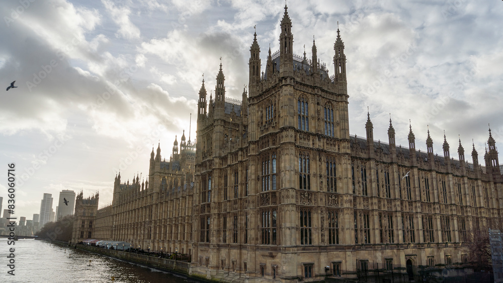 Fototapeta premium Houses of Parliament and River Thames View