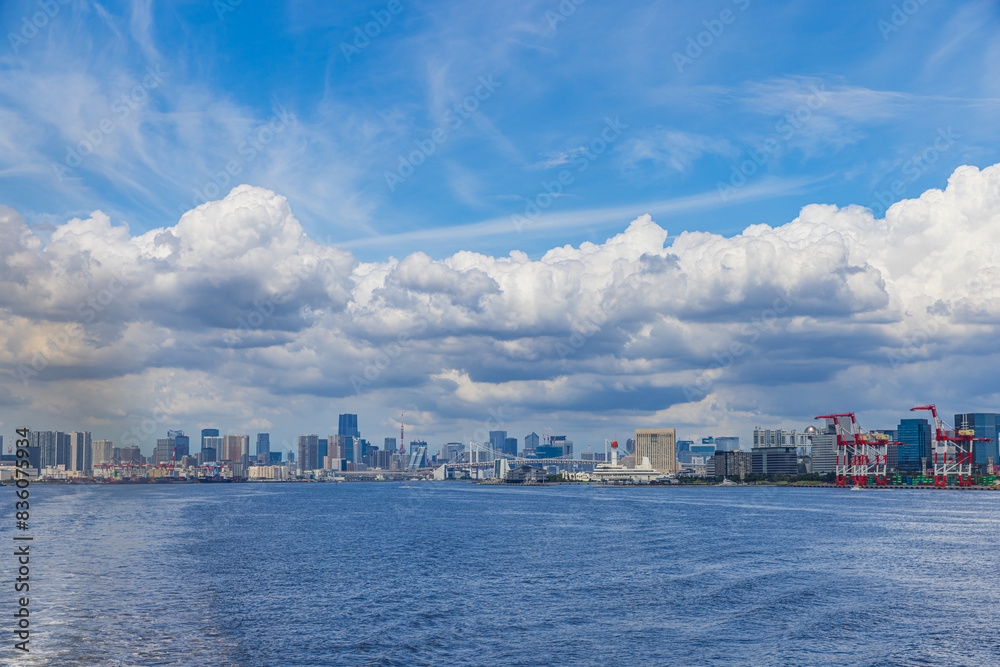 おがさわら丸から望む都市風景