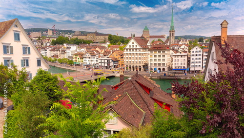 Photos Panoramic view of Limmat River and Zurich Old Town with historic buildings and c