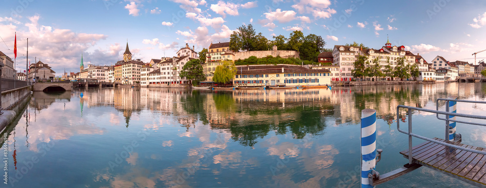 Fototapeta premium Panoramic view of Zurich Old Town with reflections on the Limmat River, Switzerland