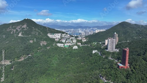 Explore the Hong Kong Black's Link opulent waterfront villas and mansions built along the lush slopes of  Repulse Bay and Tai Tam Wong Nai Chung photo