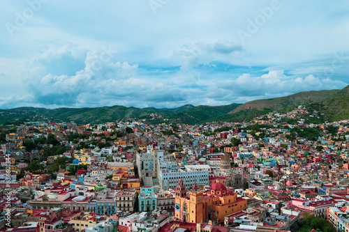 Vista aérea de Guanajuato, ciudad y paisaje