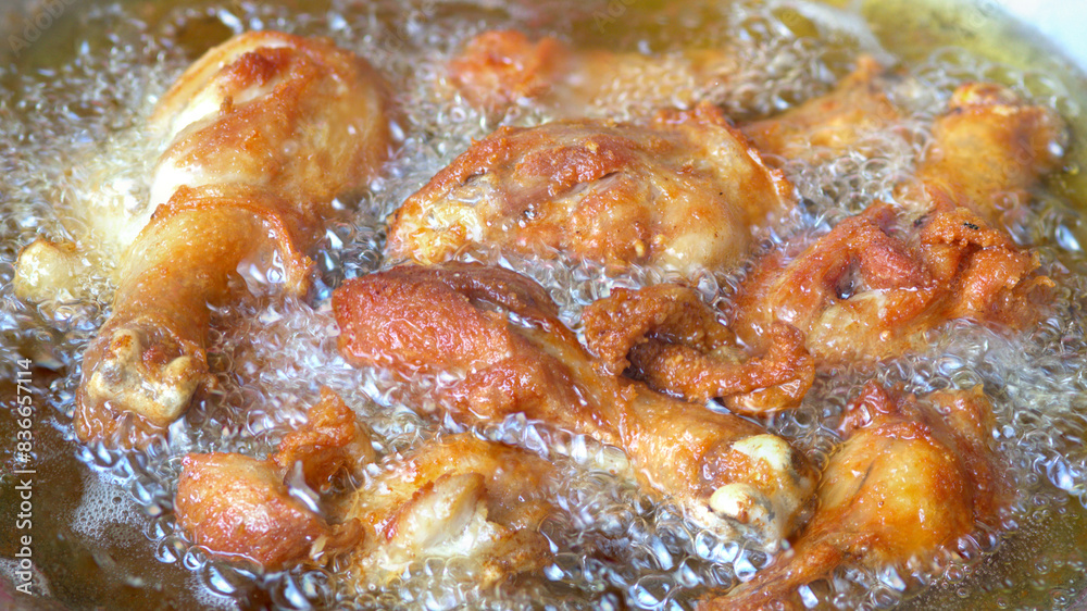 Fried chicken legs, a food that is easy to make, delicious and economical. Fried chicken legs, a food that is easy to make, delicious and economical.