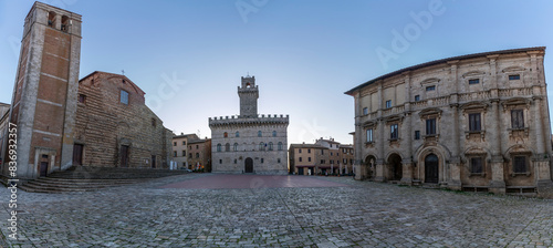 Картината върху платно Main Square view in Montepulciano Town of Italy