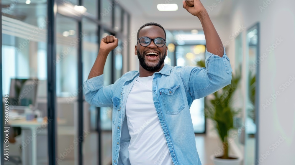 Obraz premium The joyful office celebration