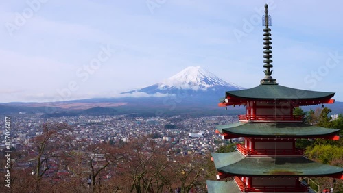 4k video,Fuji and Chureito Pagoda from the hilltop of Arakurayama Sengen Park, Japan photo
