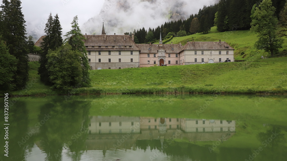 Fototapeta premium chartreuse du Reposoir, 74