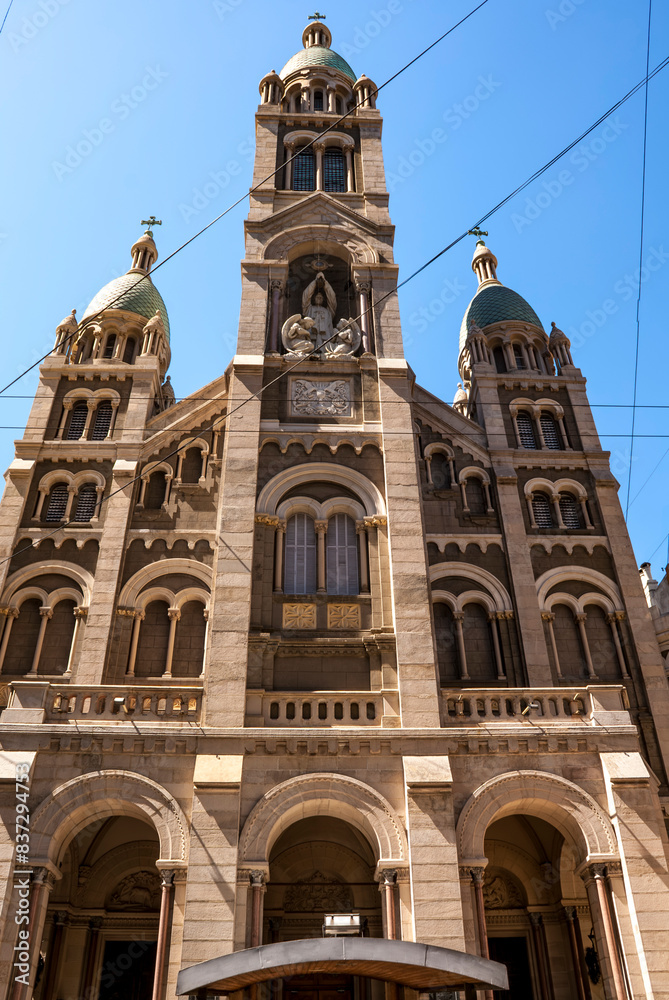 Fototapeta premium Facade of the Basilica of the Holy Sacrament in Buenos Aires, Argentina, South America