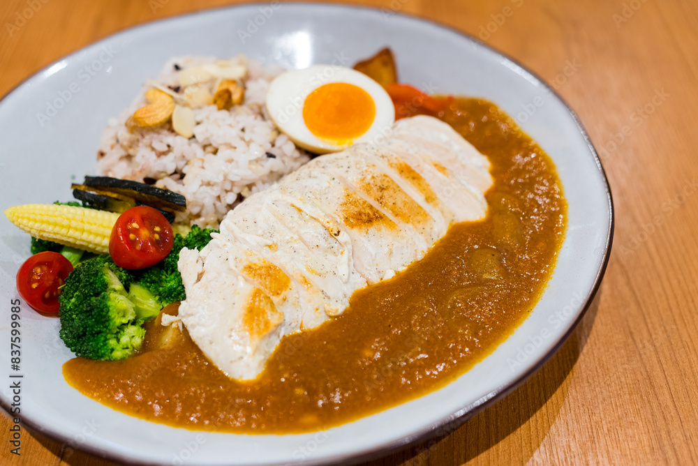Curry chicken rice on the plate Curry chicken rice on the plate