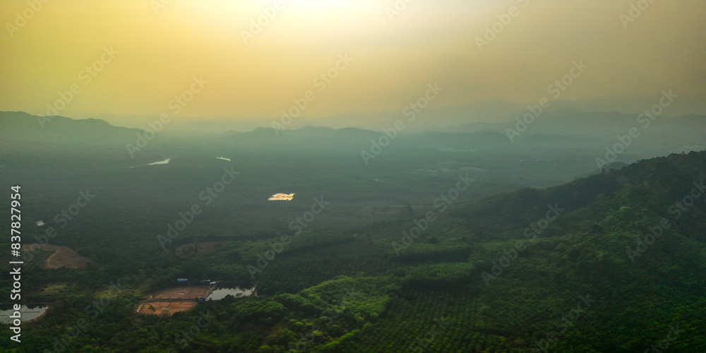 Fototapeta premium sunrise over the mountains