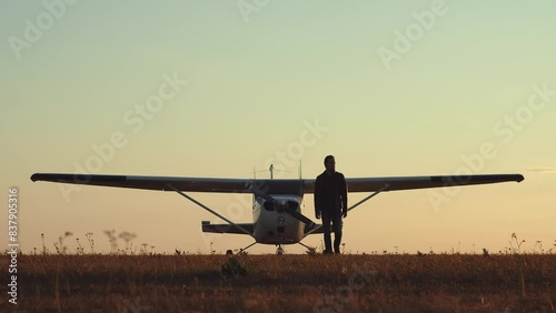 Guy comes back from an airplane trip.