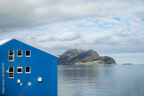 Niebieski budynek na wybrzeżu Norwegii, Alesund photo