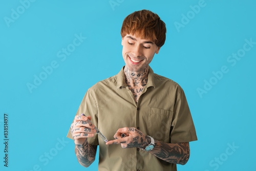 Diabetic young man using la...