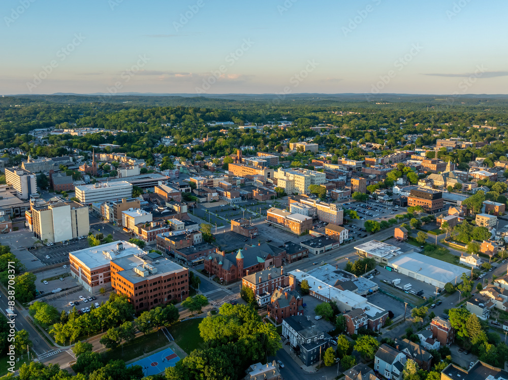 Obraz premium Late afternoon, spring, aerial photo of Poughkeepsie NY. 