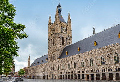 Vászonkép Cloth Hall and Belfry tower in city center of Ypres, Belgium.