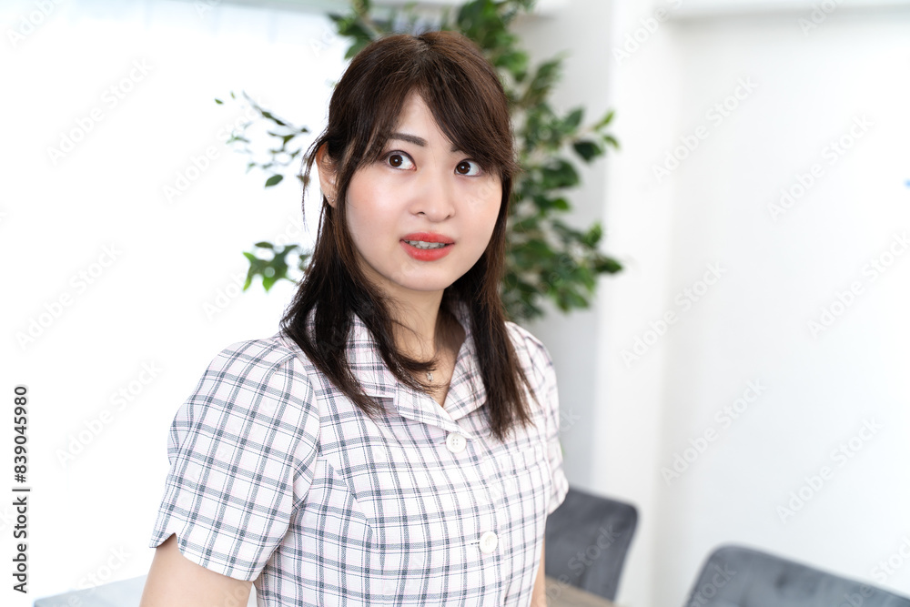 女性社員 女性社員